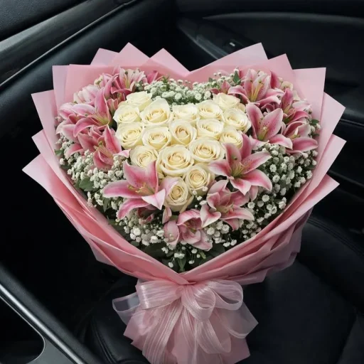 Lilyum buketleri